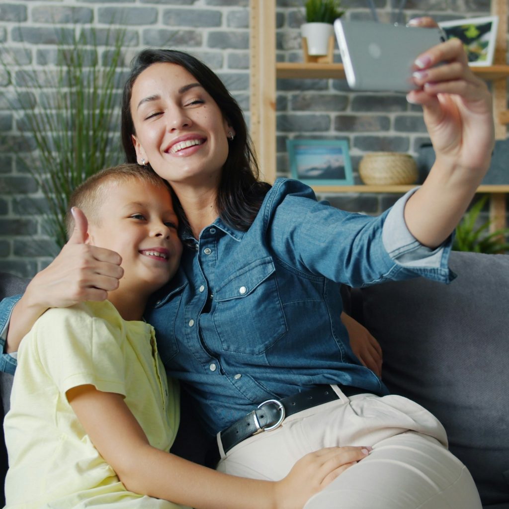 Influence famille : parenting et enfants sur les réseaux sociaux